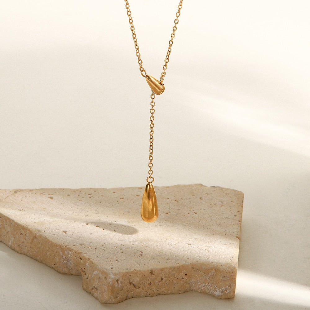 Berlin Drop Choker