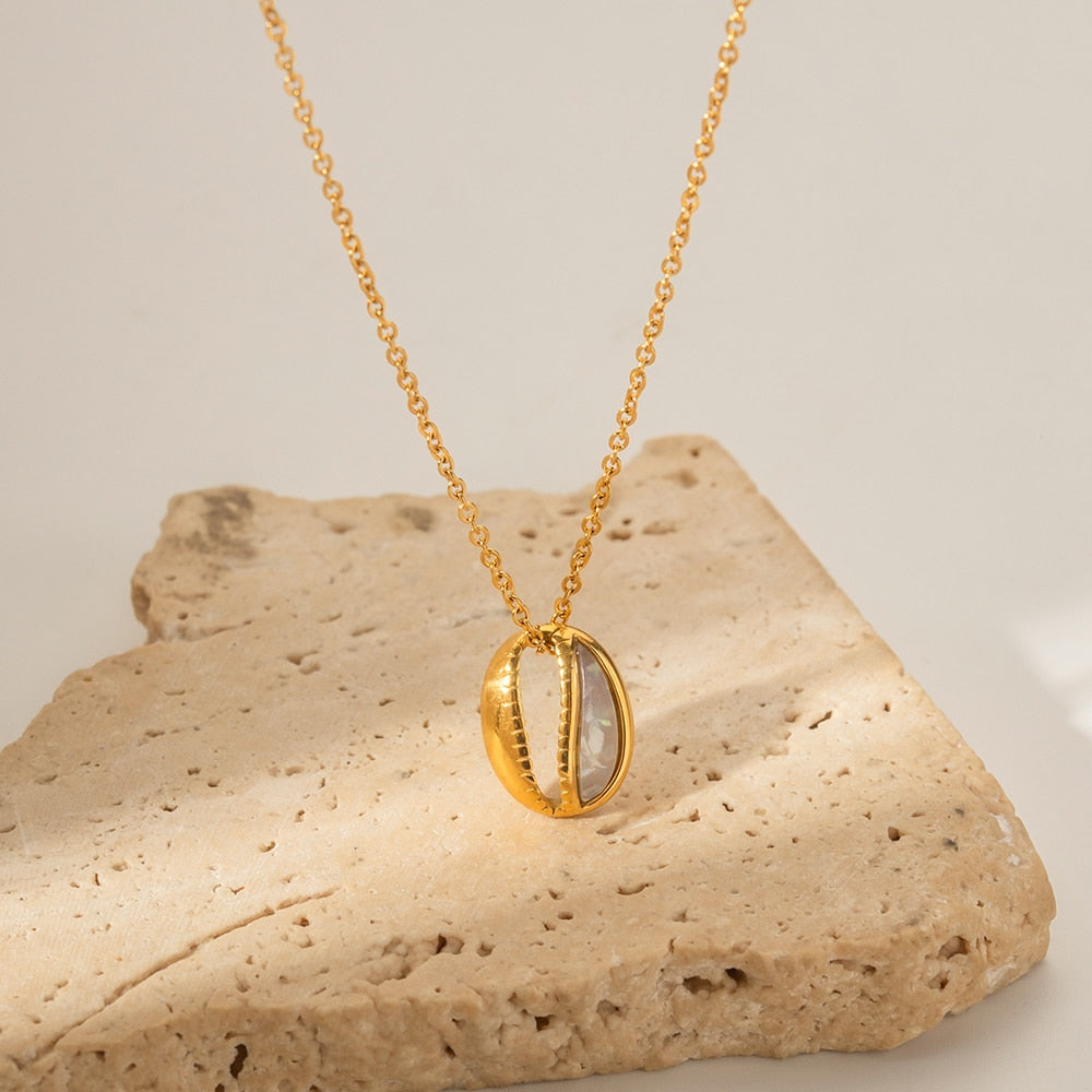 Amalfi Shell Necklace